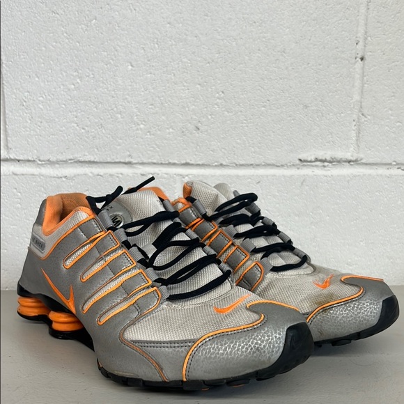 Nike sz13 gray orange shox NZ ID gray silver orange626916-991 (browns)  sneaker